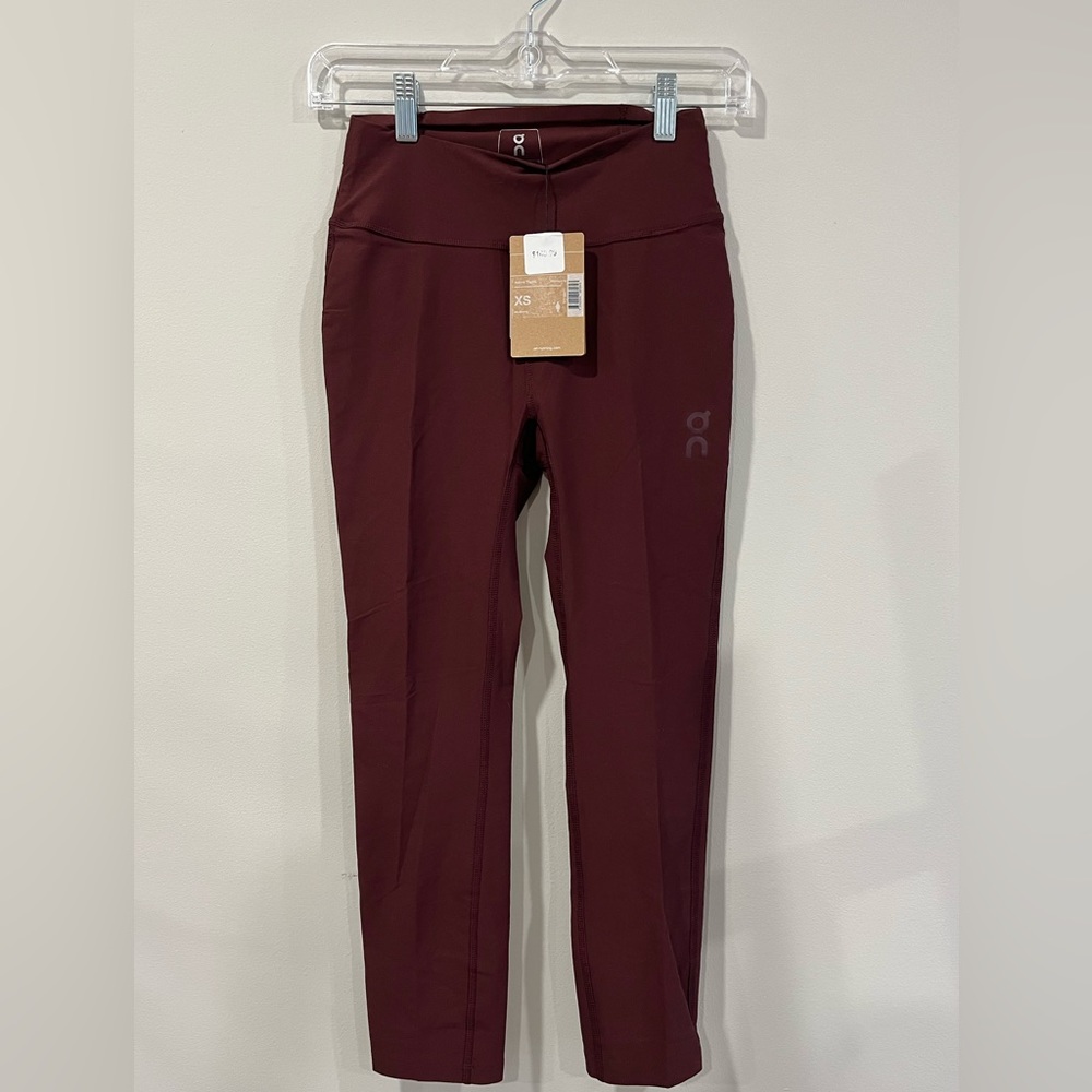 OnRunning mulberry legging